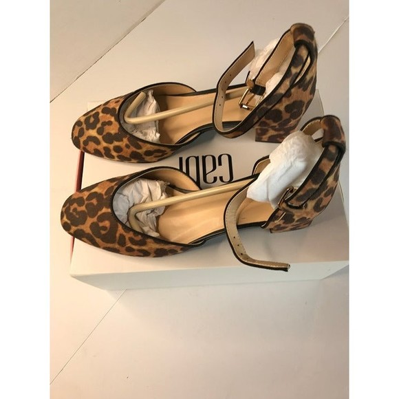 CAbi‎ Leopard Print Heels Size 8 Kitten Heel Ankle Strap Animal Print Femme Glam - Picture 3 of 13